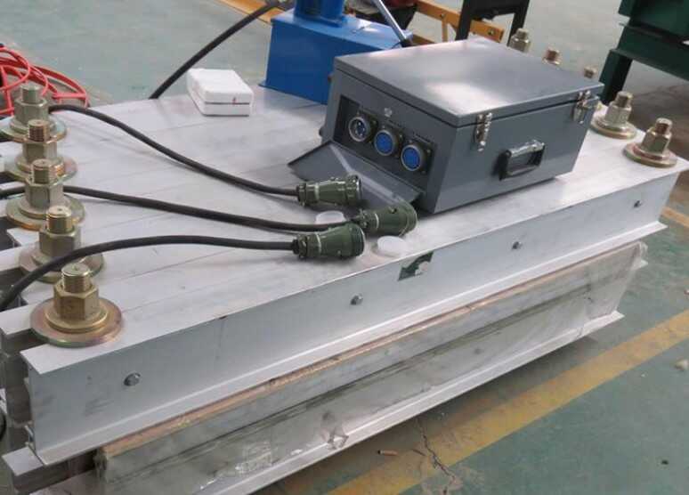 防爆硫化機(jī)