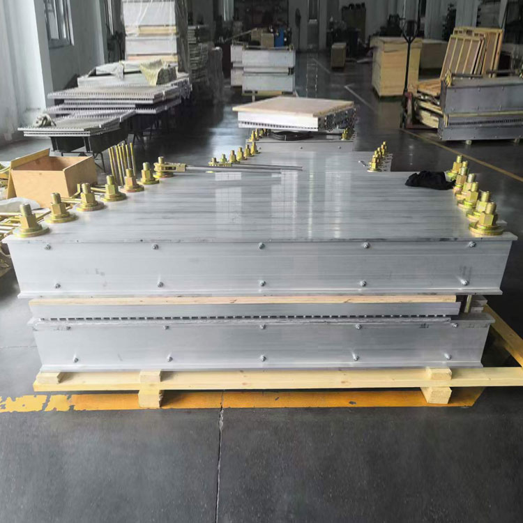 防爆硫化機(jī)